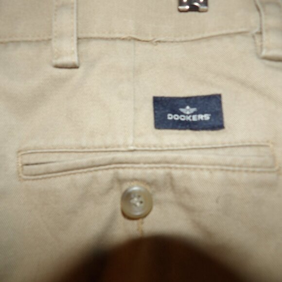 Docker's Khaki Straight Leg Pants Sz 40 X 34 - Picture 6 of 8